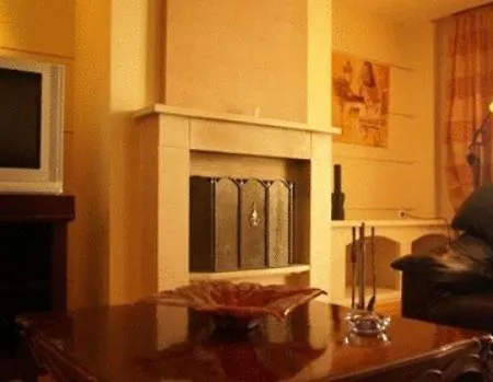 Ateron & Szálloda 2*